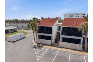 500 Park Blvd S #106, VENICE