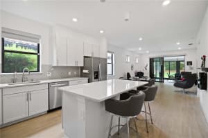 6713 ALSTEAD CIRCLE, LAKEWOOD RANCH, FL 34202 - MLS#MFRN6143886