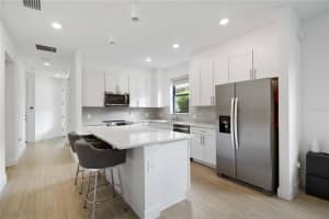 6713 ALSTEAD CIRCLE, LAKEWOOD RANCH, FL 34202 - MLS#MFRN6143886