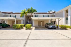 811 Montrose Dr #103, VENICE