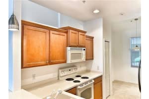 915 FAIRWAYCOVE LANE, BRADENTON, FL 34212 - MLS#MFRN6143919