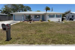 339 Pine Tree Rd, VENICE