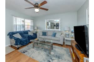 400 BASE AVENUE, VENICE, FL 34285 - MLS#MFRN6144039