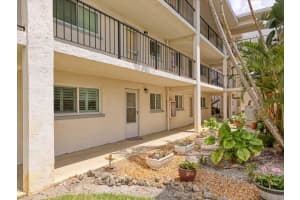 708 TAMIAMI TRAIL, VENICE, FL 34285 - MLS#MFRN6144042