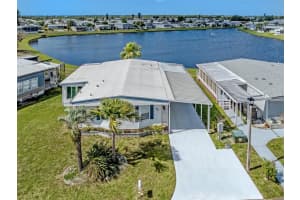 98 Lakeview Dr, NORTH PORT