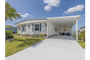 98 LAKEVIEW DRIVE, NORTH PORT, FL 34287 - MLS#MFRN6144056