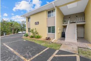 101 Louella Ln #10, NOKOMIS