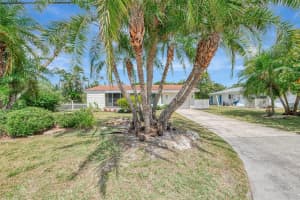 201 Lyons Bay Rd, NOKOMIS
