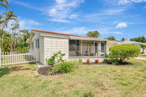 201 LYONS BAY ROAD, NOKOMIS, FL 34275 - MLS#MFRN6144118