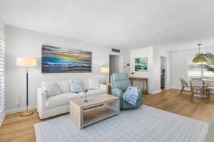 521 VENICE AVENUE, VENICE, FL 34285 - MLS#MFRN6144144