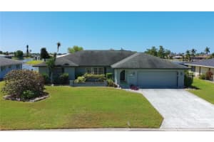984 N Gondola Dr, VENICE
