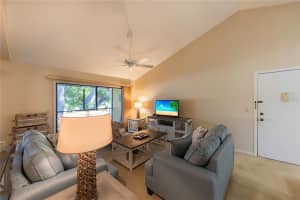 646 BIRD BAY DRIVE, VENICE, FL 34285 - MLS#MFRN6144213