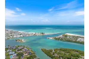 1585 TARPON CENTER DRIVE, VENICE, FL 34285 - MLS#MFRN6144247