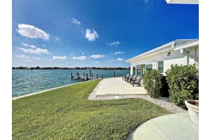 885 WHITE CAP CIRCLE, VENICE, FL 34285 - MLS#MFRN6144417