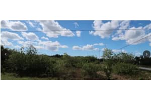 836 NEUSE AVENUE, FORT MYERS, FL 33913 - MLS#MFRN6144482