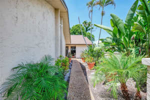 5903 LA VISTA LANE, BRADENTON, FL 34210 - MLS#MFRN6144501