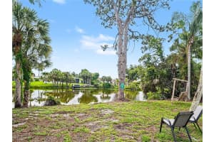 2320 LAKE SHORE DRIVE, NOKOMIS, FL 34275 - MLS#MFRN6144512