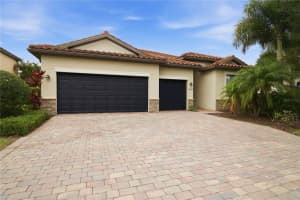 13422 SAW PALM CREEK TRAIL, LAKEWOOD RANCH, FL 34211 - MLS#MFRN6144550