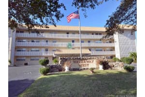 315 Causeway N, New Smyrna Beach, FL 32169, Sold 03/20/15