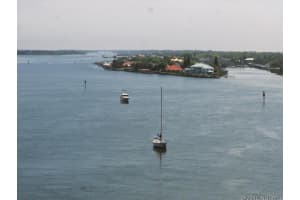 1202 Commodore Dr, New Smyrna Beach, FL 32168, Sold 12/07/15