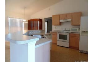 19 Silver Cir, Edgewater, FL 32141, Sold 03/15/16