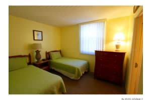 425 N Atlantic Ave, New Smyrna Beach, FL 32169, Sold 02/01/17