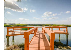 39 Jacaranda Cay Ct, New Smyrna Beach, FL 32169, Sold 01/13/17