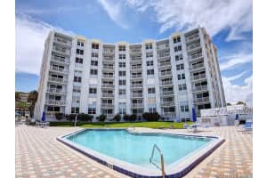 705 N Atlantic Ave, New Smyrna Beach, FL 32169, Sold 01/19/17