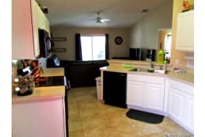 209 2 Oaks Dr, Edgewater, FL 32141, Sold 12/21/17