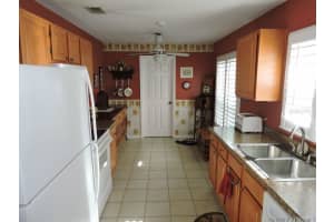 527 Cedaredge Dr, New Smyrna Beach, FL 32168, Sold 10/03/17