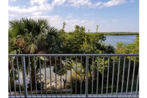 6 Riverwalk Drive, New Smyrna Beach, FL 32169, Sold 01/28/19