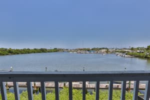 121 Lagoon Ct, New Smyrna Beach, FL 32169, Sold 10/24/19