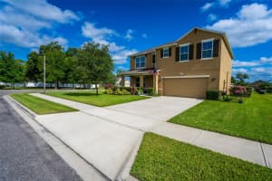 822 Oak Holw Lp, DeLand, FL 32724, Sold 09/21/20