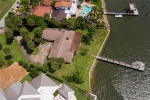 424 Desoto Dr, New Smyrna Beach, FL 32169, Sold 12/09/20