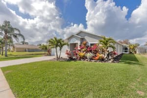 304 2 Oaks Dr, Edgewater, FL 32141, Sold 03/19/21