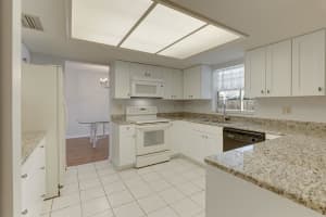 802 Chickadee Dr, Port Orange, FL 32127, Sold 08/04/21