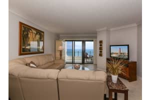 5207 S Atlantic Ave, New Smyrna Beach, FL 32169, Sold 09/14/21