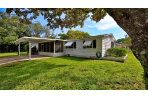 140 Apache Ct, Oak Hill, FL 32759, Sold 10/19/21