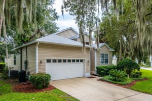 226 River Village Dr, DeBary, FL 32713, Sold 11/30/21