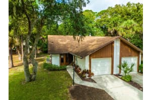 816 Stonybrook Cir, Port Orange, FL 32127, Sold 01/18/22