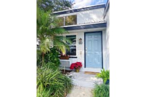 92 Heather Point Ct, New Smyrna Beach, FL 32169, Sold 04/18/22