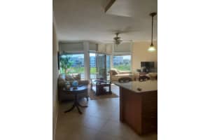 520 S Peninsula Ave, New Smyrna Beach, FL 32169, Sold 10/10/22