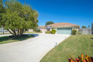 10 Cunningham Dr, New Smyrna Beach, FL 32168, Sold 04/06/23