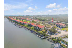 468 Bouchelle Dr, New Smyrna Beach, FL 32169, Sold 09/27/23