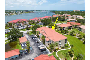 443 Bouchelle Dr, New Smyrna Beach, FL 32169, Sold 10/06/23