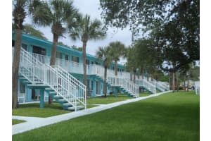 541 Peninsula AVENUE, NEW SMYRNA BEACH, FL 32169 Sold 03/12/24