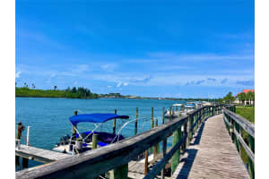 464 Bouchelle Dr, New Smyrna Beach, FL 32169, Sold 10/12/23