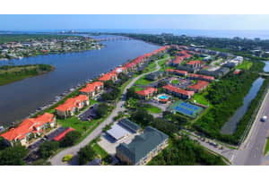 446 Bouchelle Dr, New Smyrna Beach, FL 32169, Sold 11/07/23