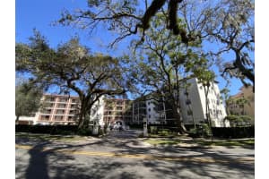 104 INTERLACHEN AVENUE, WINTER PARK, FL 32789 Sold 04/03/24