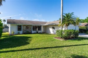 310 WILDWOOD DRIVE, EDGEWATER, FL 32132 Sold 04/25/24